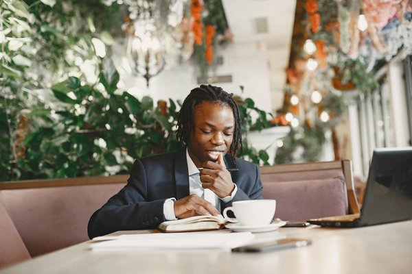 Révolution Linguistique : Combattre le Sexisme à Travers nos Mots Quotidiens